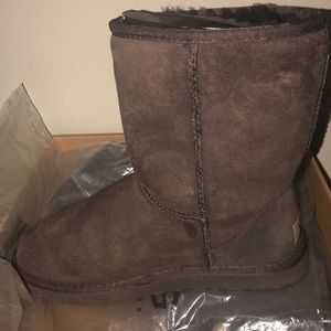 Ugg classic short boots